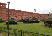 музей артиллерии под открытым небом в Санкт-Петербурге  поразил нас размерами